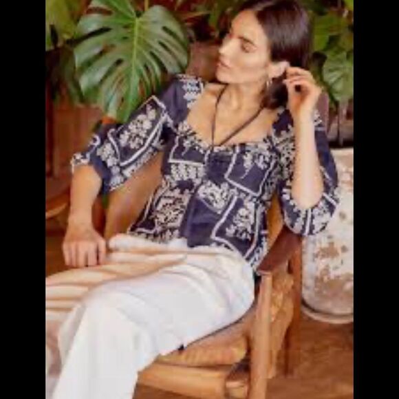 Greylin Rheena Embroidered Top Size Large - Picture 3 of 13